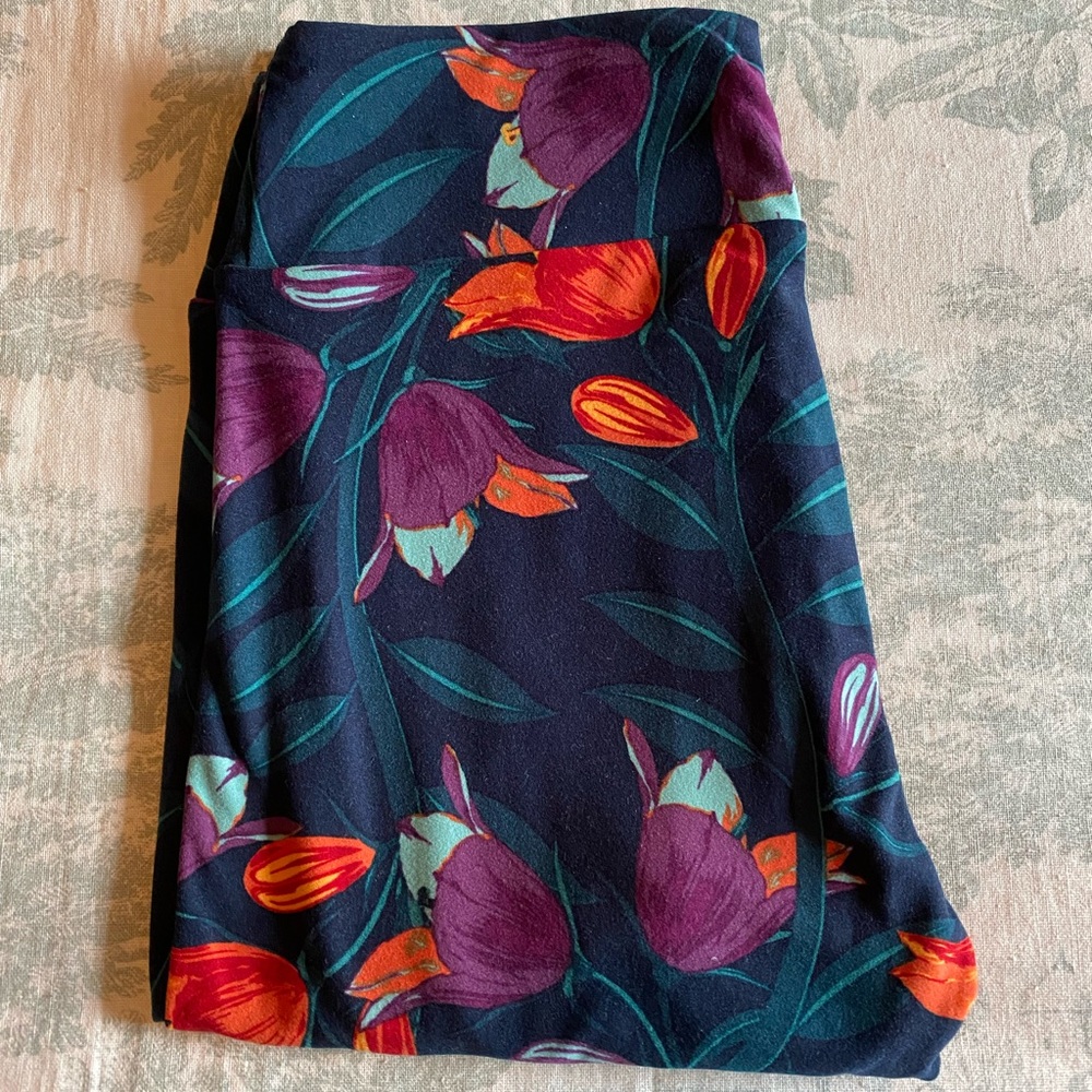 LukaRoe One Size Navy Floral Leggings with Tulip Print